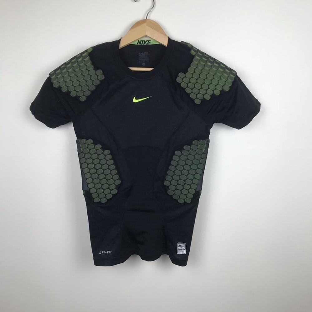 Nike‎ pro combat shirt size med